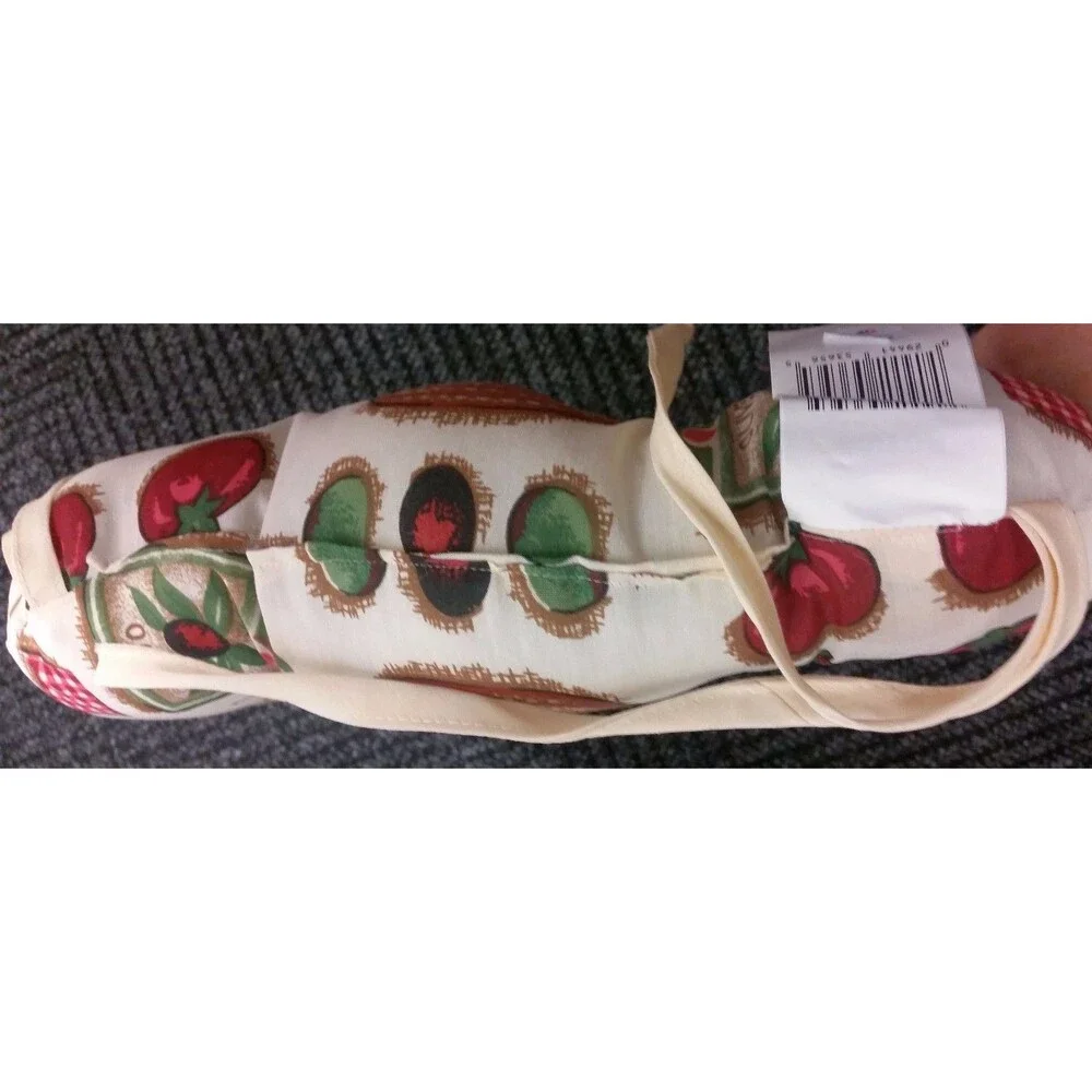SET OF 2 SAME THICK REVERSIBLE CHAIR CUSHION PADS with ties, TOMATOES BASIL, B&D